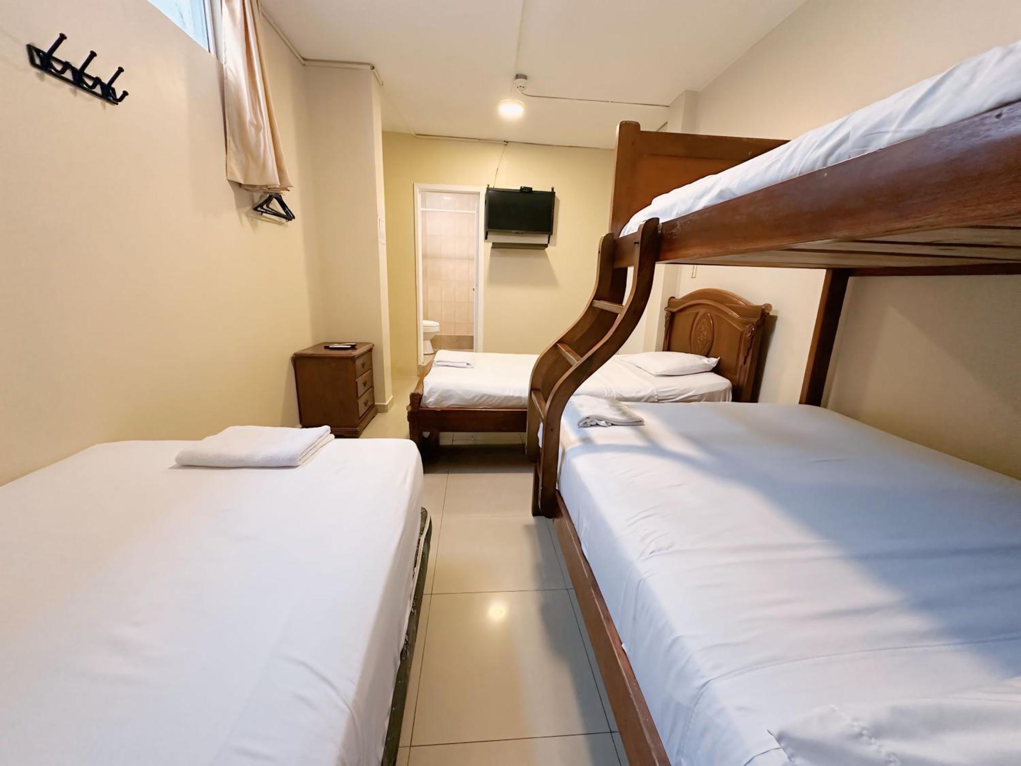Hostal Posada Del Sol Guayaquil Exterior photo