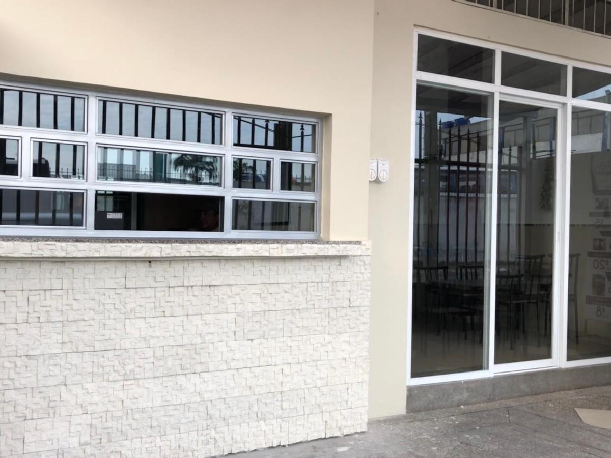 Hostal Posada Del Sol Guayaquil Exterior photo